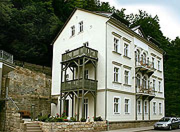 Gasthaus & Pension Zum Roten Haus